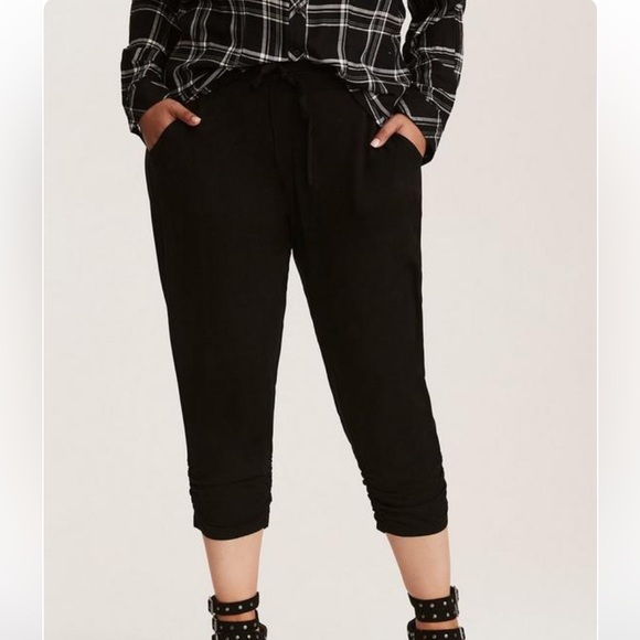Torrid Challis Jogger Pants Size 4 4X Black Stretch VGUC - Picture 1 of 10